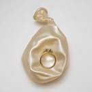 N240621 GEMS BY GULLDIA - PRINCESS RING I GULL MED 0,95 CT LAB DIAMANT thumbnail